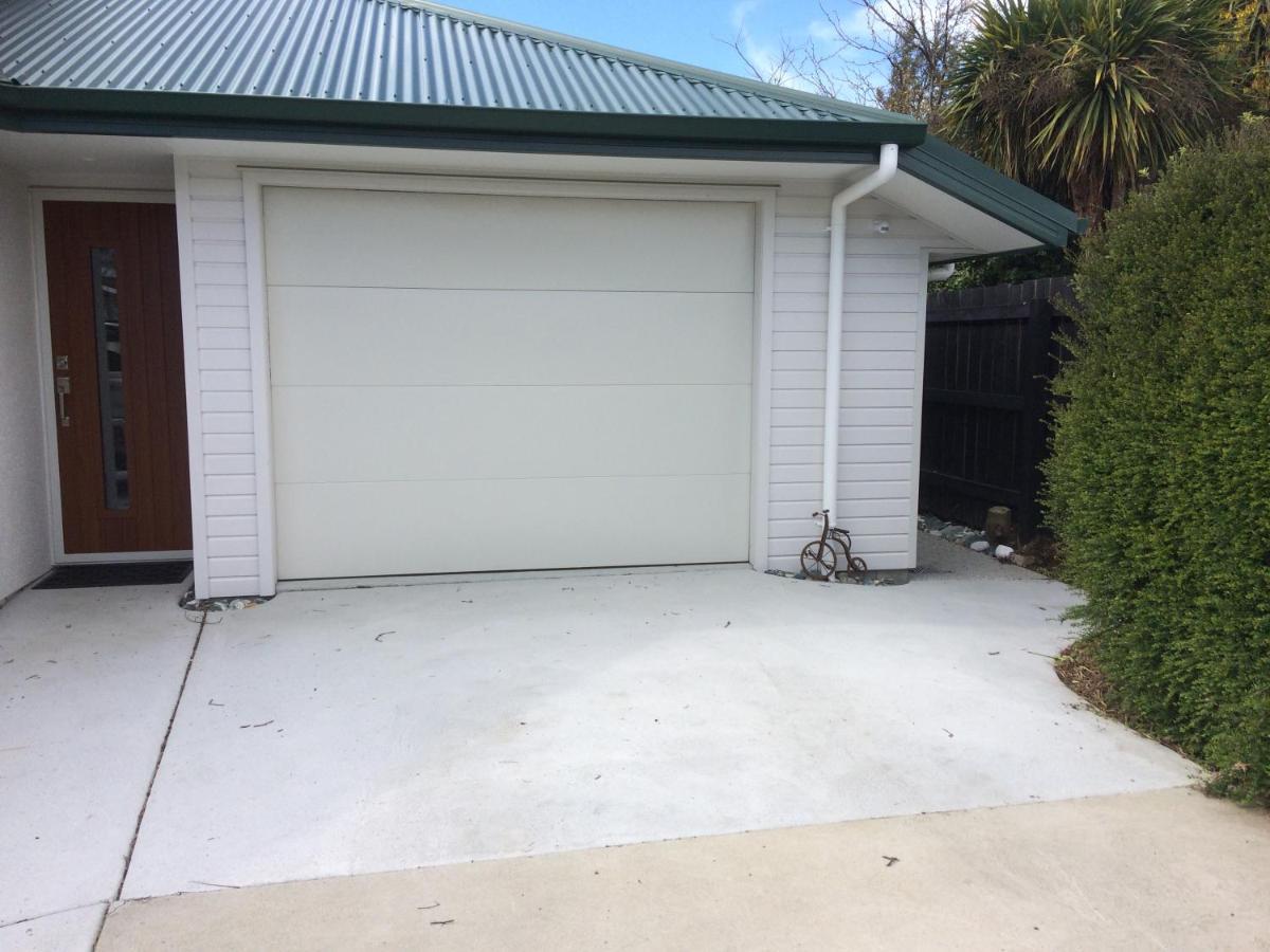 Art Glass Studio Wanaka Exterior photo